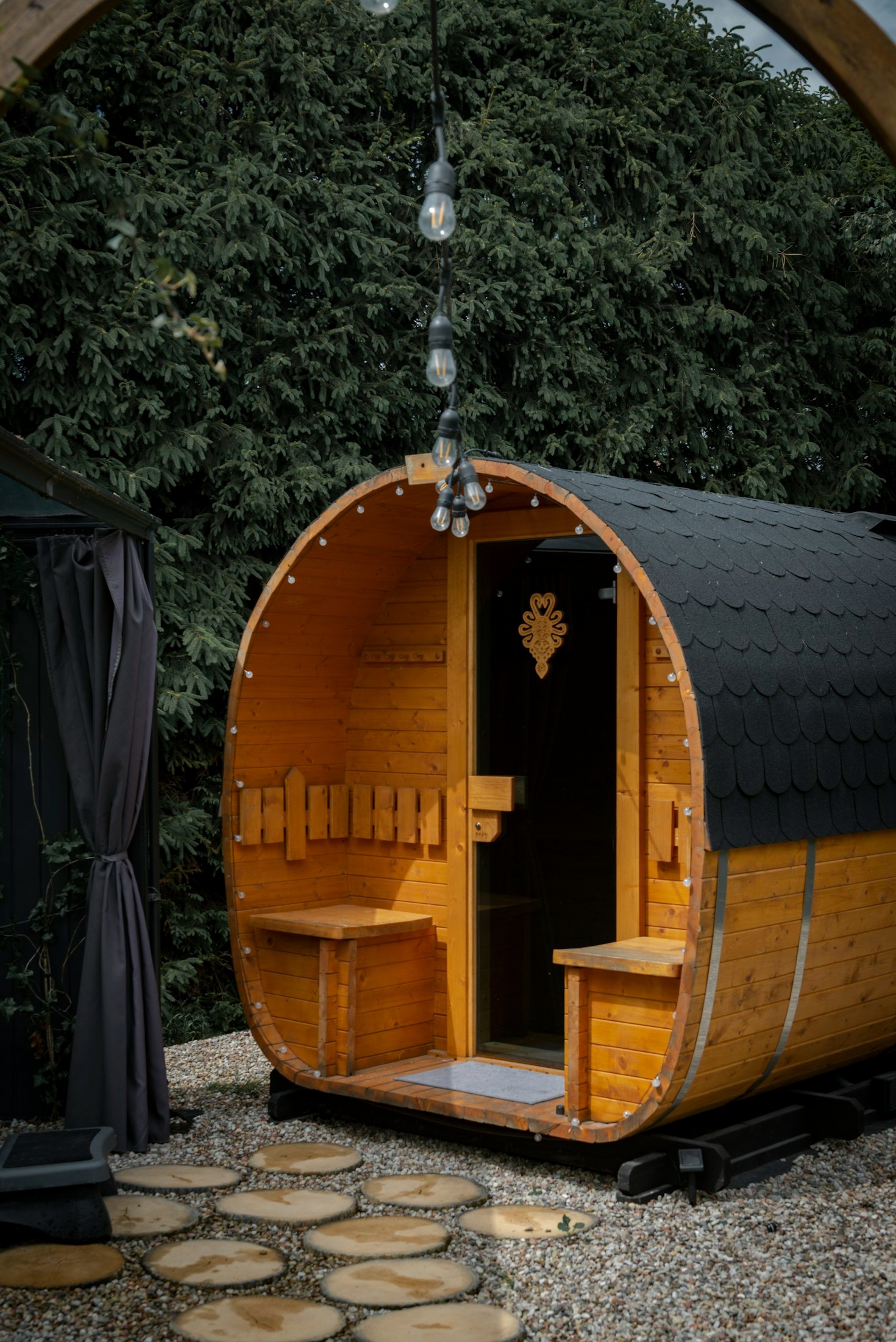 Wellness na wynajem: odkryj mobilną saunę